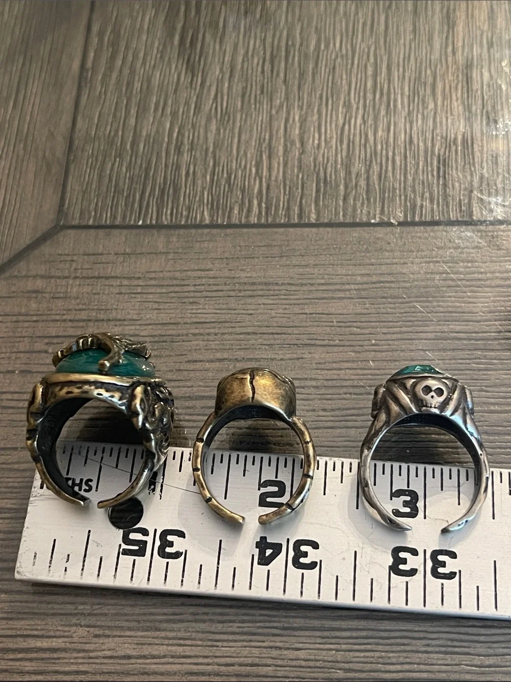 Disney Men's Pirate Jack Sparrow Teal Accent Skull and Dragon Cameo 3 Ring Set
